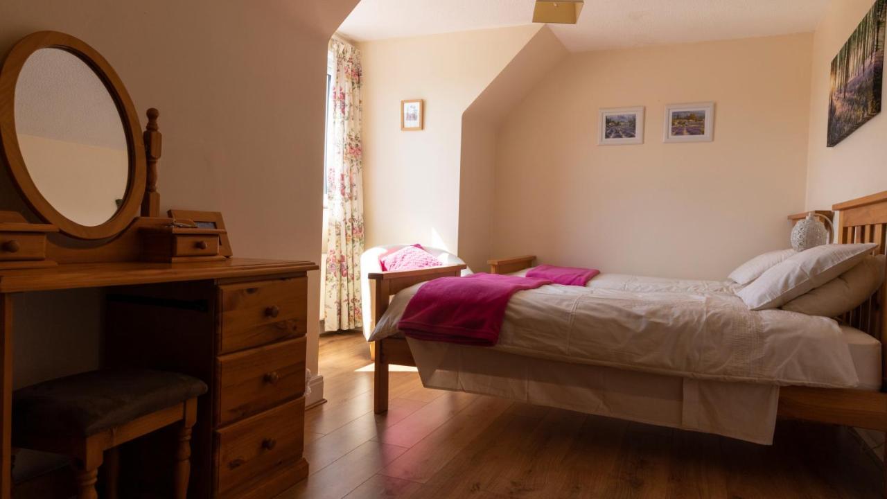 Barrymor Twin, Family And Double Room แบลลีย์วอน ภายนอก รูปภาพ